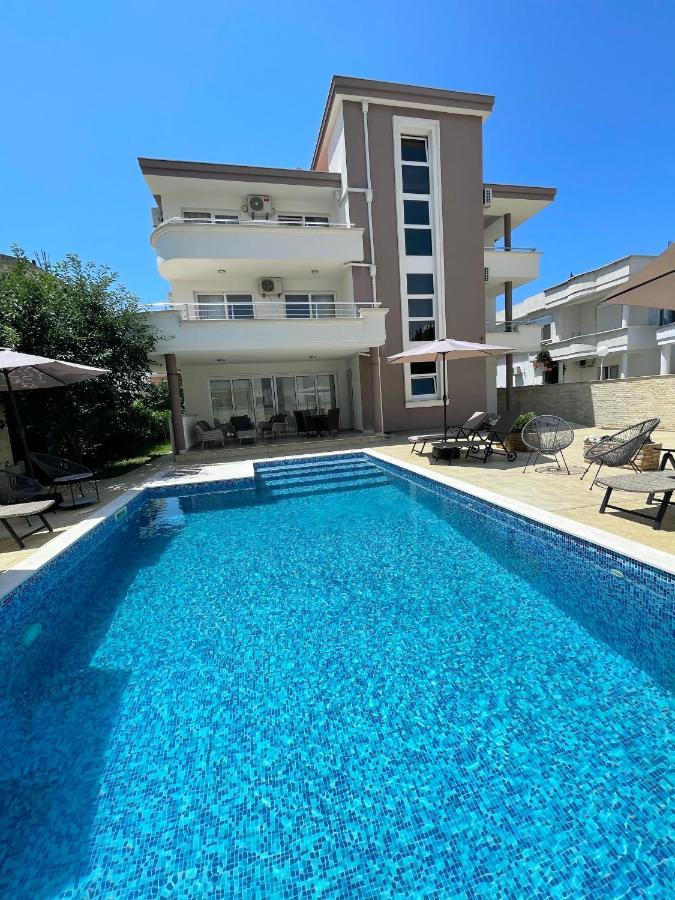 Apartments Harris 울친 외부 사진